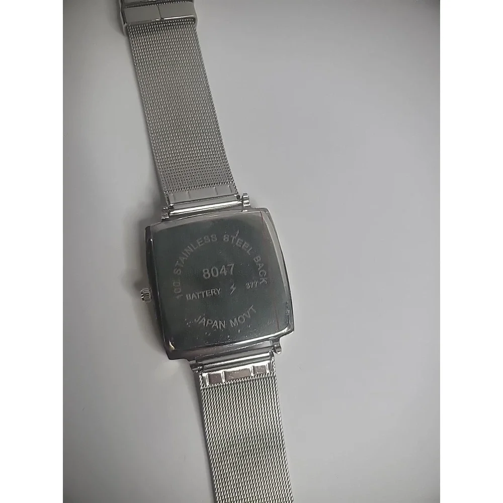 Vintage Silver Tone Wristwatch Womens Black Face Silver Tone Mesh Strap Jewelry